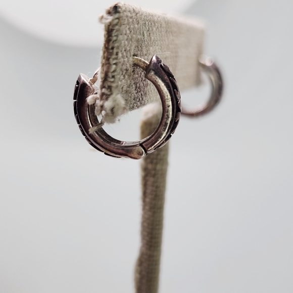 Silpada 925 Sterling Silver Geometric Filigree Hoop Earrings P0837 Retired - Picture 5 of 13